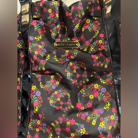 Betsey Johnson HUGE duffle Weekender handbag ditsy floral skull studded RARE HTF - Picture 6 of 15